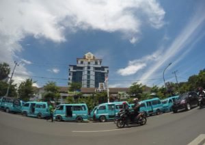 Ratusan Pete-Pete Yang Parkir di Depan Balaikota Makassar. Foto/Muhammad Langit Nusantara