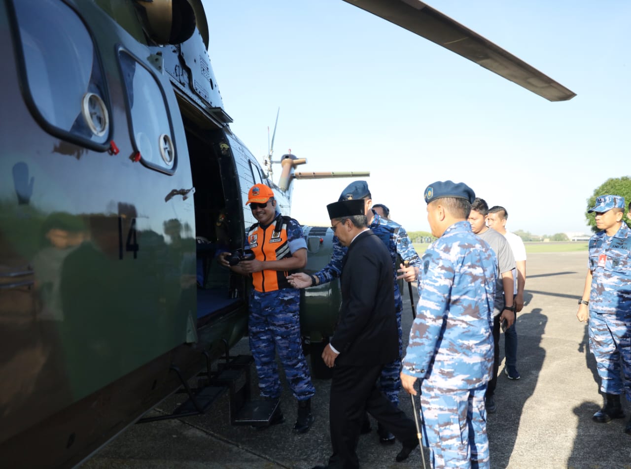 Peringati Hari Bakti TNI AU Ke 76 Danny Pomanto Terbang Naik