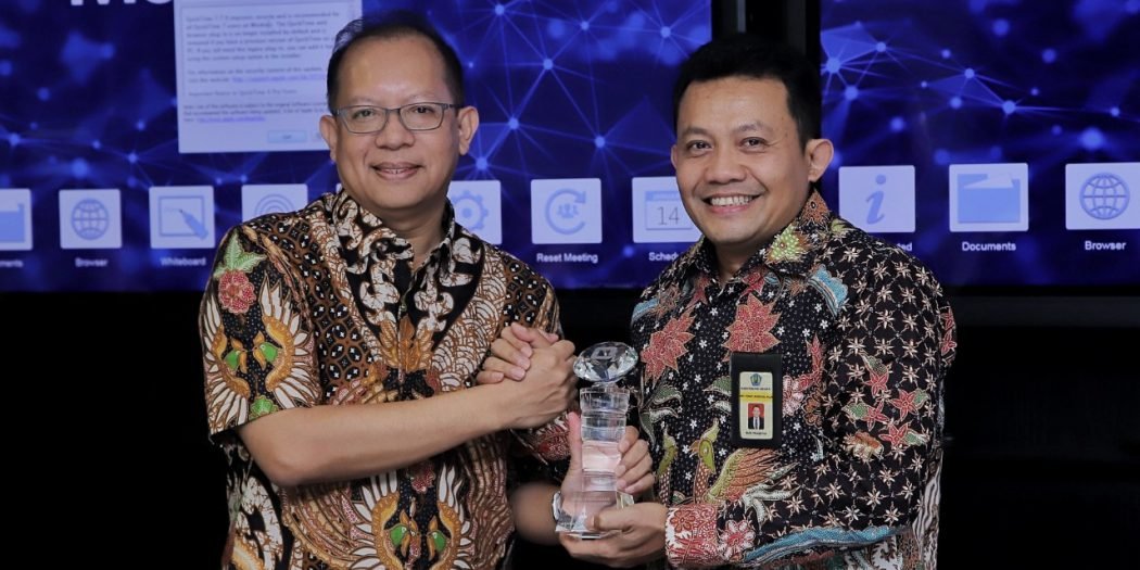 Telkomsel Menerima Apresiasi Kontributor Pajak Terbesar di ...